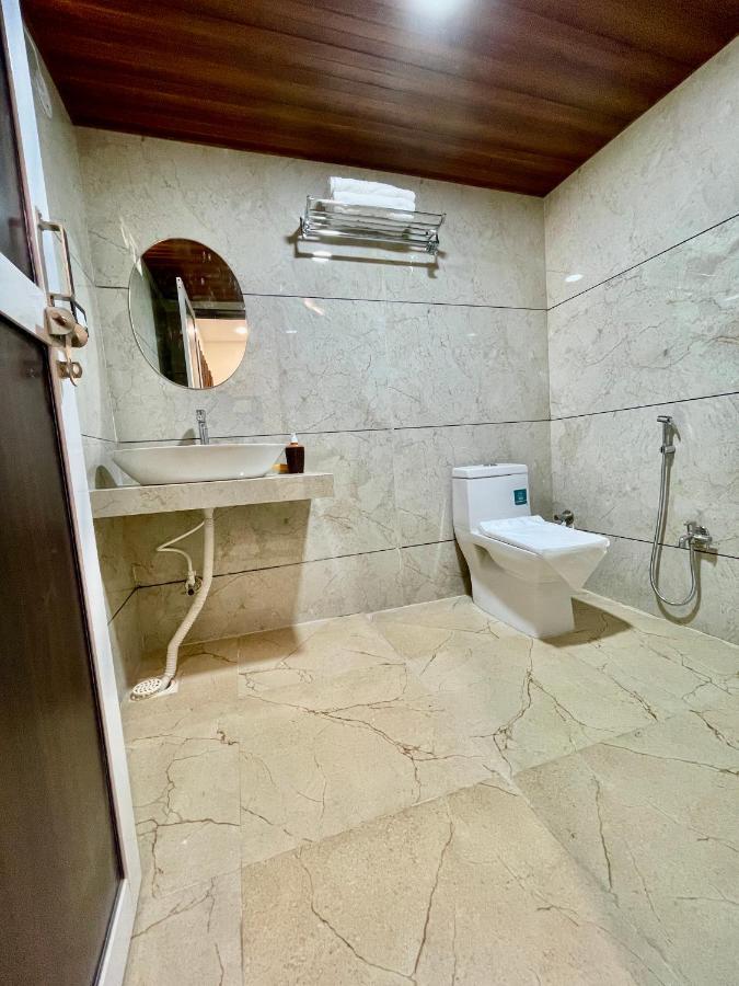 Tekri Farms And Retreat Hotel Ujjain Bagian luar foto
